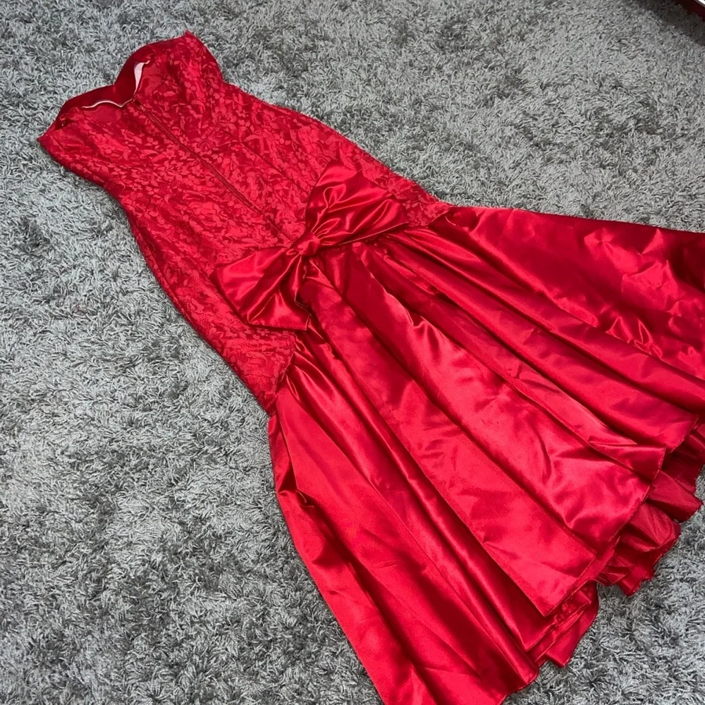 80s gown - Picture 3 of 4